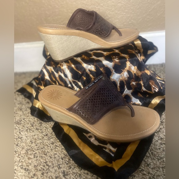 UGG SOLENA - Picture 14 of 16
